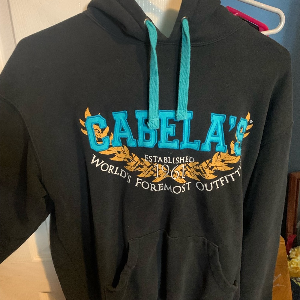 Cabelas sweatshirt